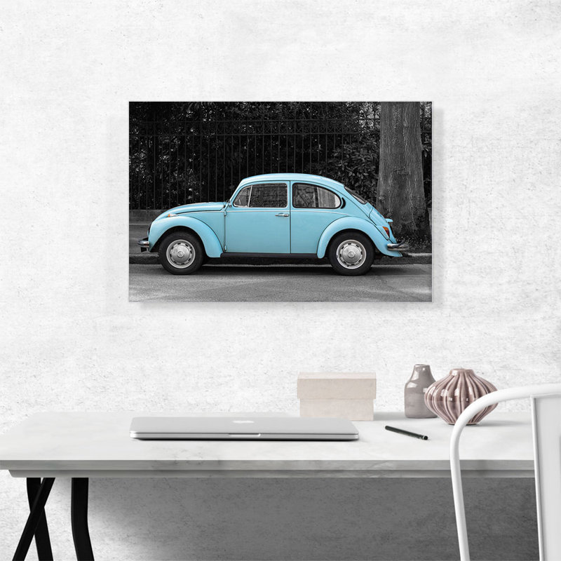 «Blue Beetle Bug Vintage Car» - reproduction de photo sur toile tendue, H 18 po x l 26 po x P 1,5 po