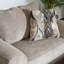 Fauteuil à dossier en tissu gris