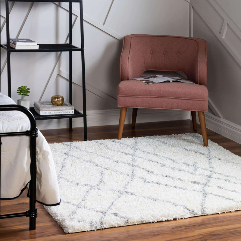 Tapis ivoire à motif géométrique, Carré 4 pi 1 po