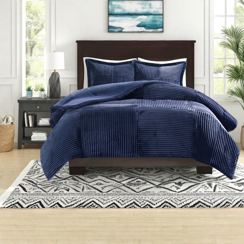 Cozy Plush Bedding Sets, Polyester Material, Contemporary Style, Perfect For Home Use