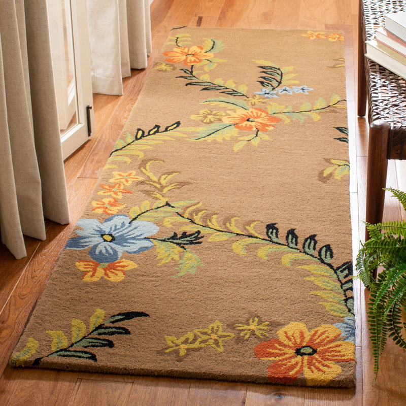 Soho Hand Tufted Wool And Viscose Floral Rug, Runner 2'6" x 8'
