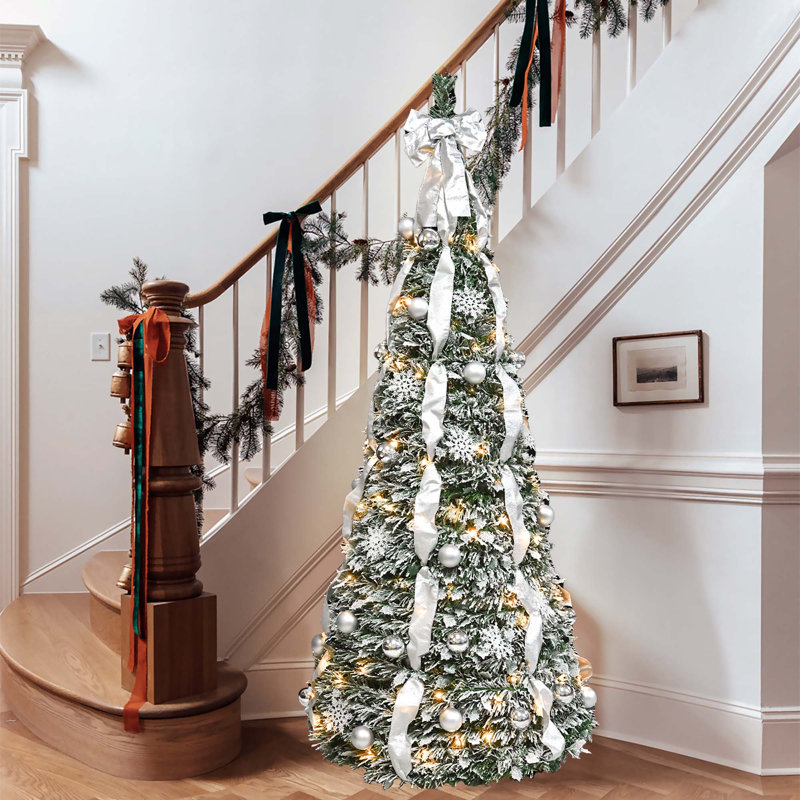Arbre de Noël des Fêtes avec lumières