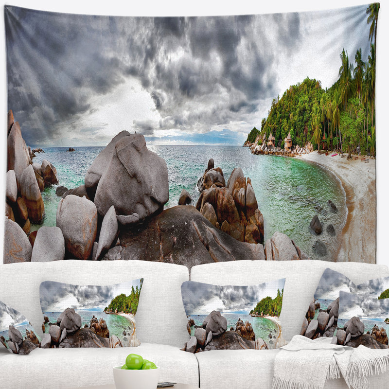 Tapisserie de plage tropicale exotique sous un ciel bleu, H 50 po x l 60 po