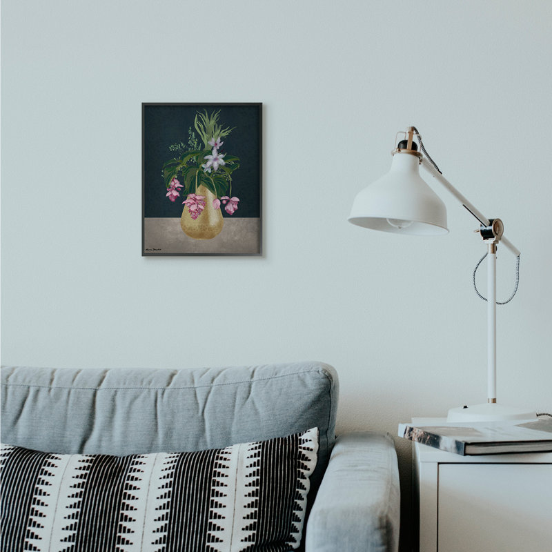 « gold vase rose fleur » par karen dreyfus-impression sur image, Giclée encadrée noir minuit, H 14 po x l 11 po x P 1,5 po