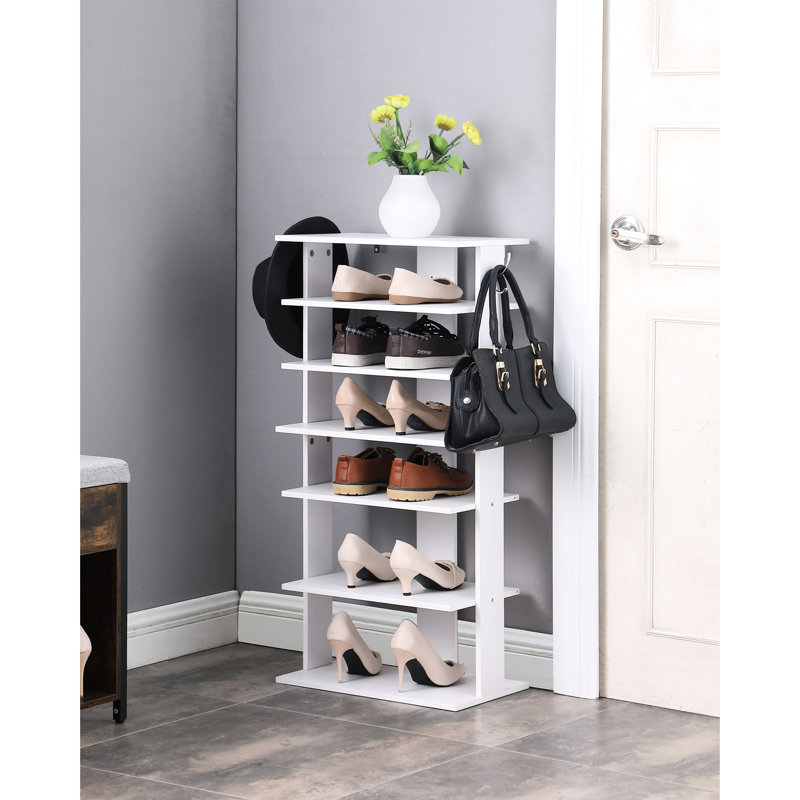 Tour à chaussures verticale blanche à 7 niveaux avec crochets pour utiliser l'espace - Support pour garder le rangement de votre chambre à coucher propre