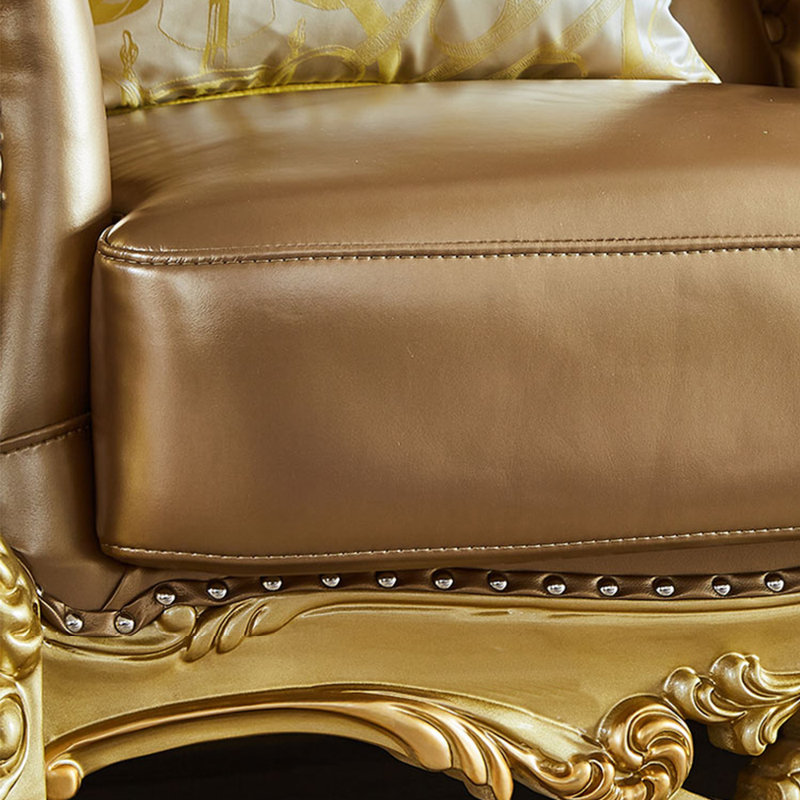 Chaise de salon de style européen sculptée.