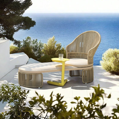 Chaise longue rotative en métal avec table