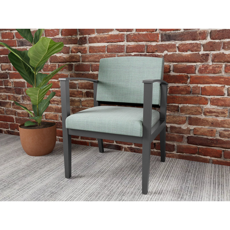 Table de bout en bois Amherst, Étain, Chambray écume de mer