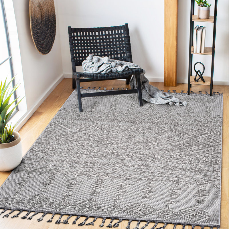 5X7 White/White /Traditional Indoor/Outdoor Area Rug, Rectangle 5'3" x 7'6"