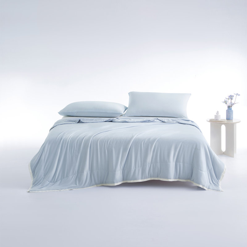 Couette d'été en soie de mûrier tricotée ultra douce 150 x 216 cm