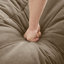 Canapé 105 po en chenille de 105 po, coussins ronds exquis et coussins de dossier matelassés, pieds de base encastrés, base ergonomique-520922556