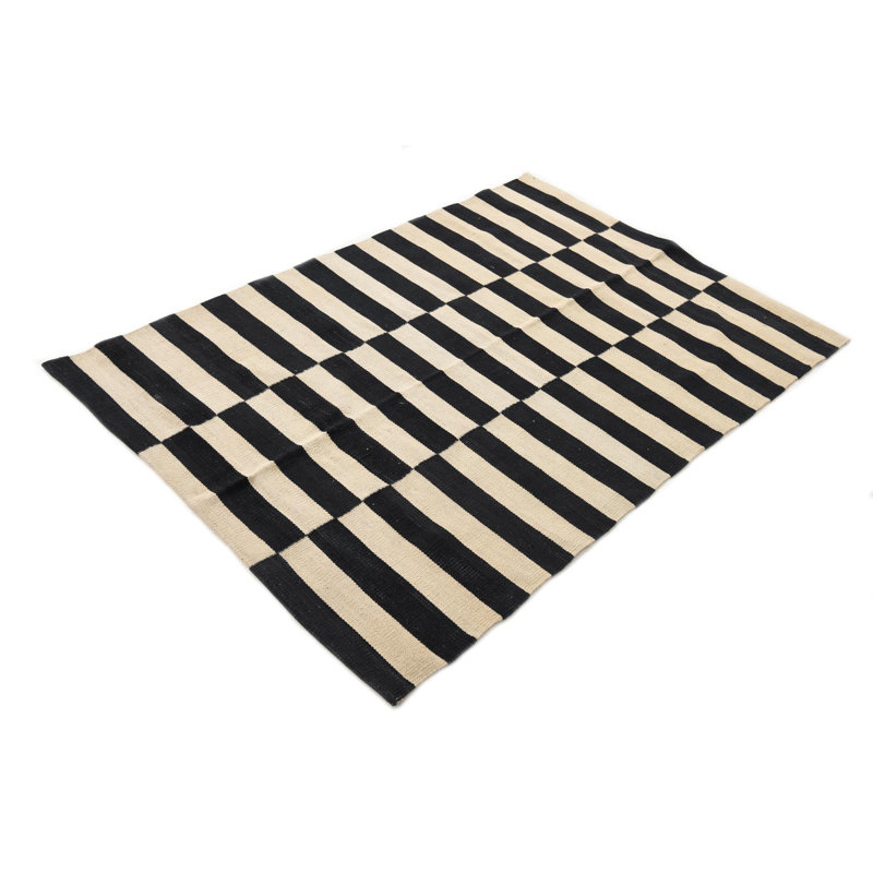 Tapis noir et blanc Ohlson