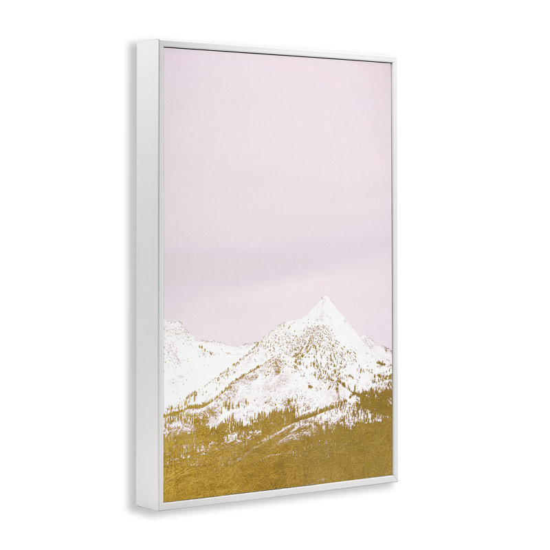 Snowy Mountain sur rose, estampe numérique, design par Gemma Bardot, H 18 po x l 12 po