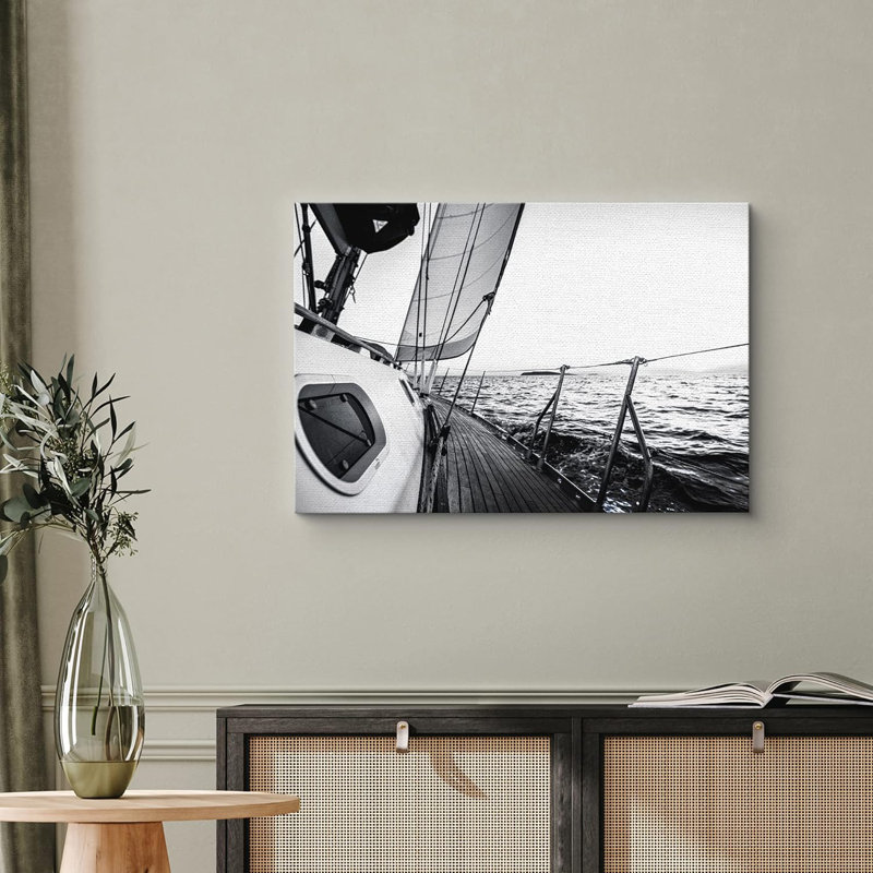 Plage côtière Vue détaillée du pont du voilier Transport Photographie océanique Froid foncé noir et blanc, H 16 po x l 24 po