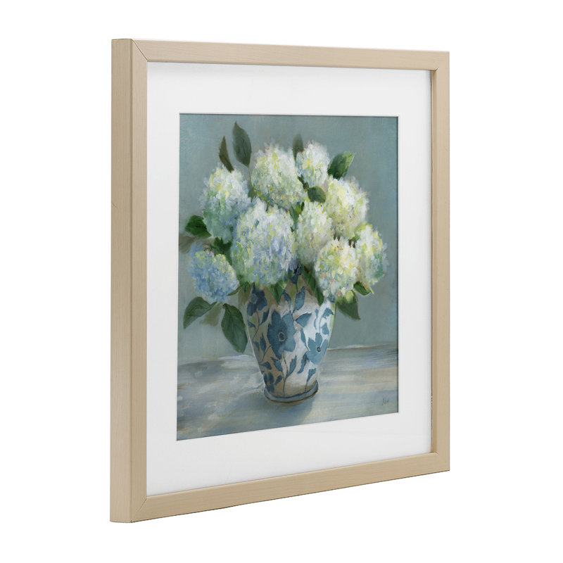 Hydrangeas in Elegant Vase, reproduction encadrée sous verre, design par Nan, H 16 po x l 16 po