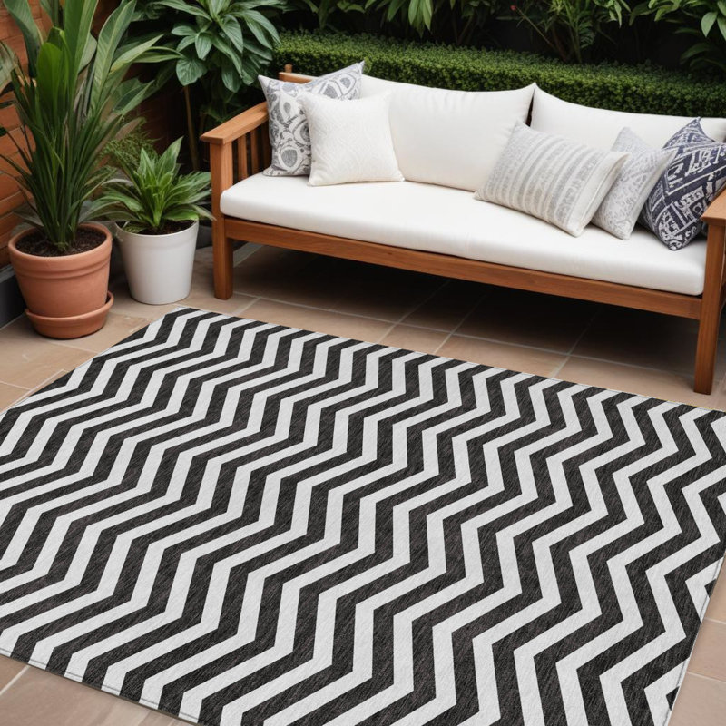 Tapis intérieur lavable 10 pi x 14 pi noir à chevrons