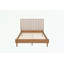 Grand lit en bois avec tête de lit tapissier-412849411
