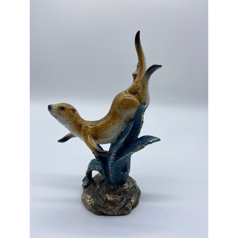 Loutre de mer avec varech