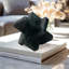 Sculpture géométrique en nœuds de marbre pour la décoration intérieure-1098460253