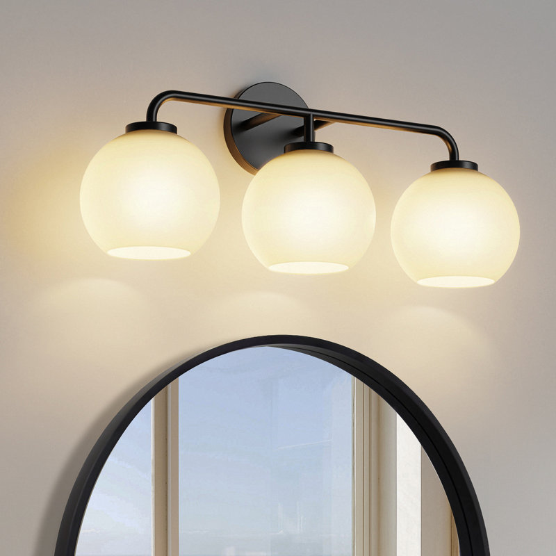 Luminaire de salle de bain à 3 lumières avec abat-jour sphérique blanc et ampoules