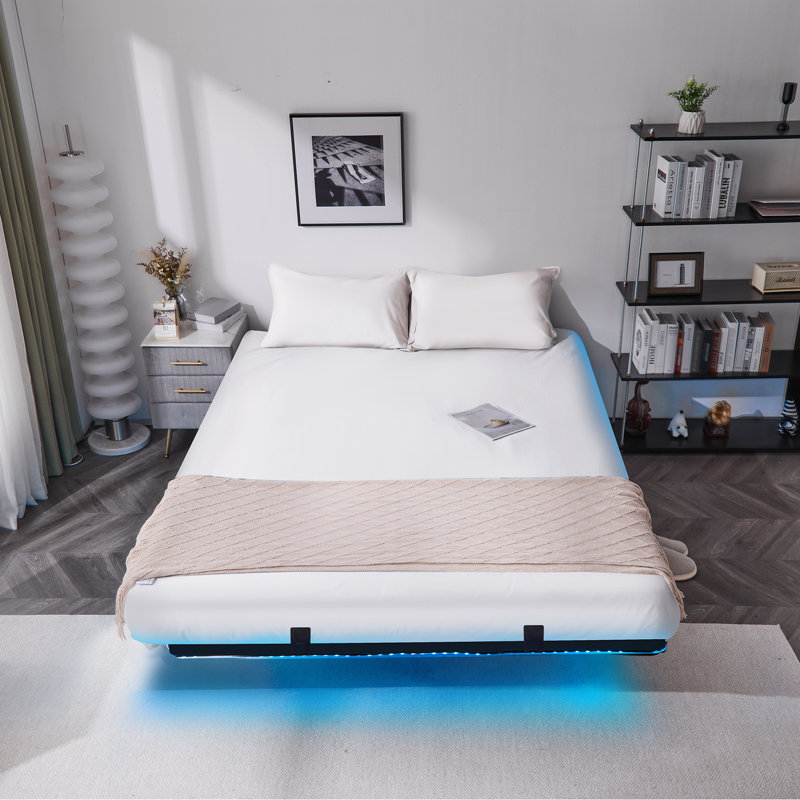 Metal Bed, Kingsize (5')