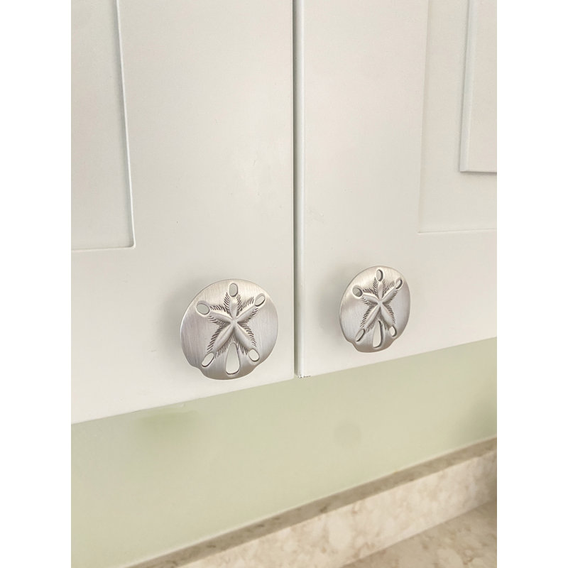 1 1/2" Sand Dollar Small Knob, Brushed Nickel, 1.75" L x 1.75" W, 1