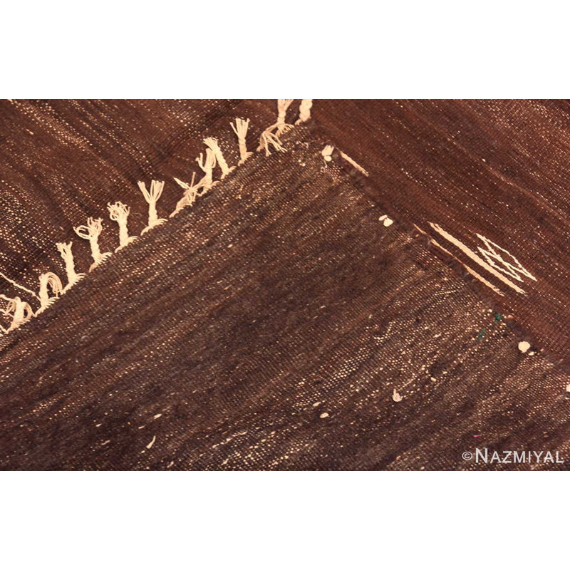 Tapis kilim brun rétro