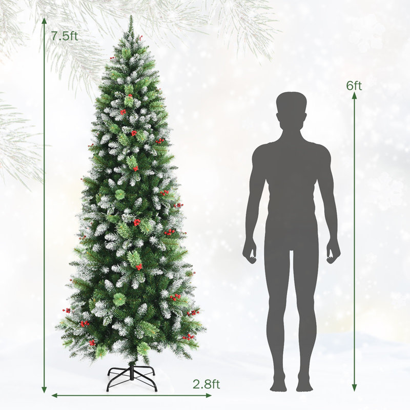 Arbre de Noël élancé vert et baies, 7.5'