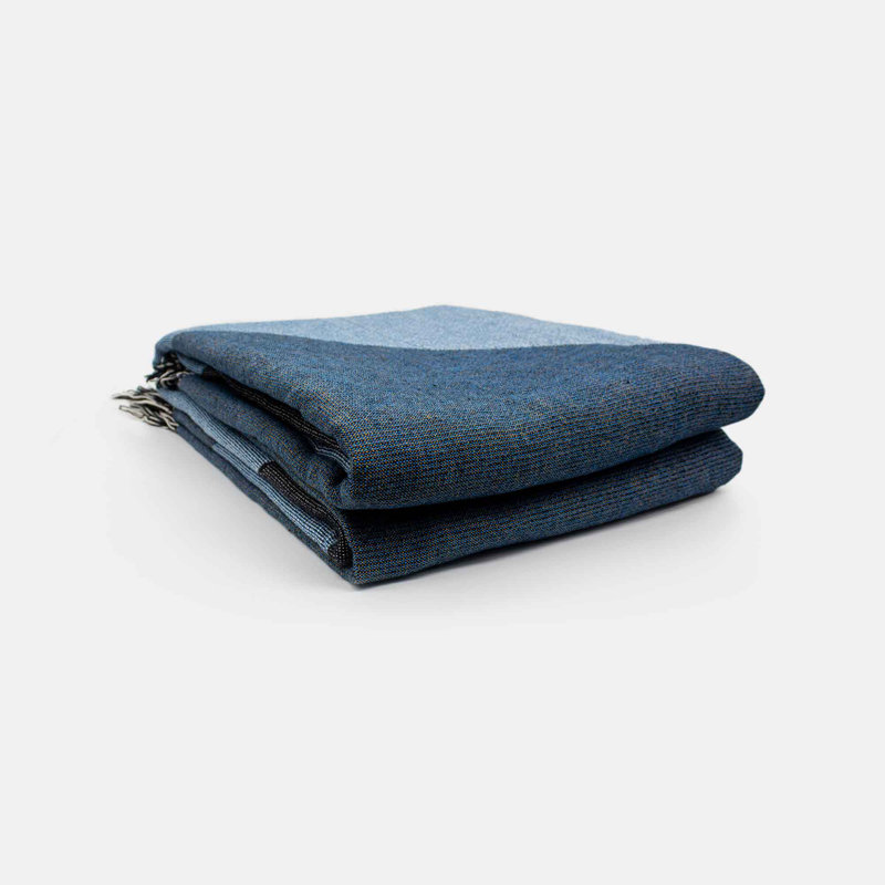 Zeze Throw, Blue