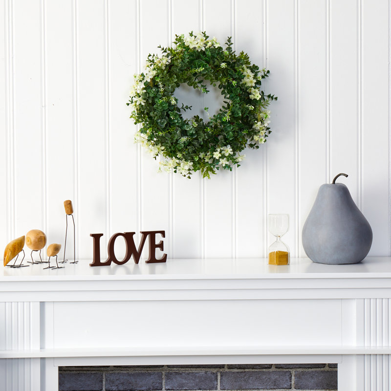 Faux Polyester 18'' Wreath