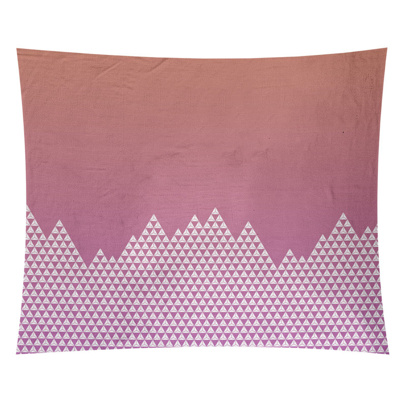 Tapisserie «Avicia Mountain» par Katelyn Elizabeth, H 91 po x l 107,5 po, Intérieur