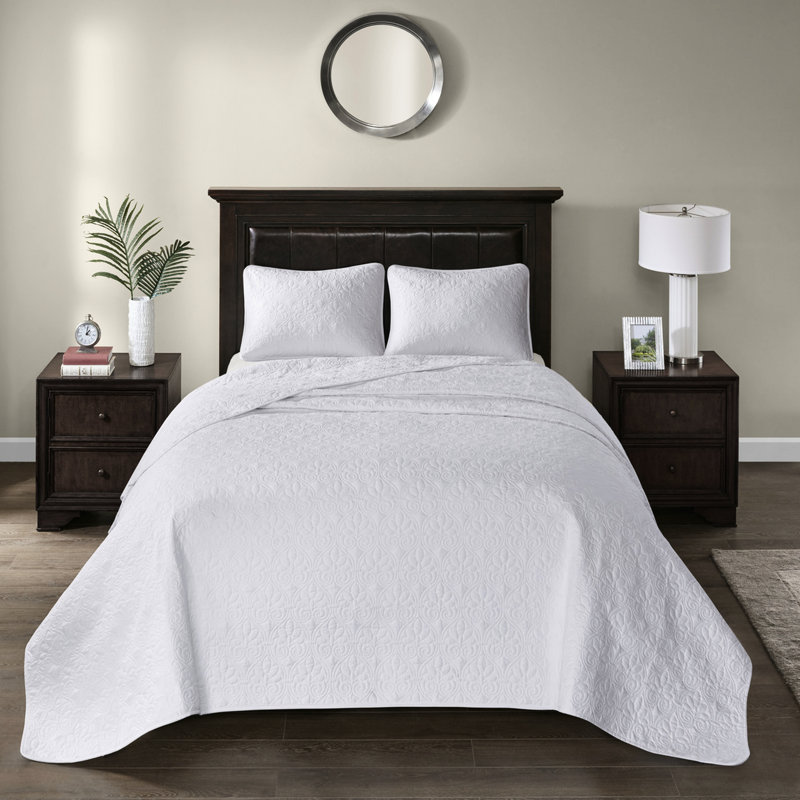 Grand couvre-lit réversible blanc - Rembourrage attrayant en coton prélavé matelassé pour un repos divin 2 taies décoratives incluses