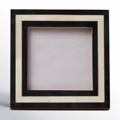 Jaskier Line Black & White Picture Frame