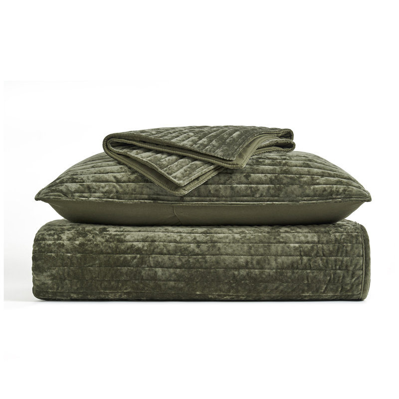 Ensemble de courtepointe Luxe Velvet Channel, Courtepointe très grand + 2 taies décoratives tr, Vert olive