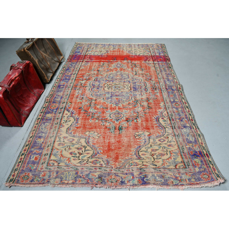 Grand tapis turc rétro avec motif tribal antique tissé à la main de couleur orange frappant, parfait pour accentuer tout espace de vie