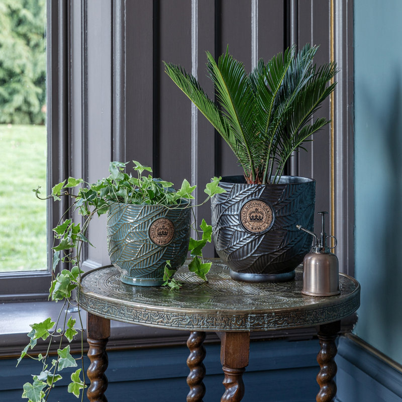 Kew Leaf Embossed Cork Planter, Grey