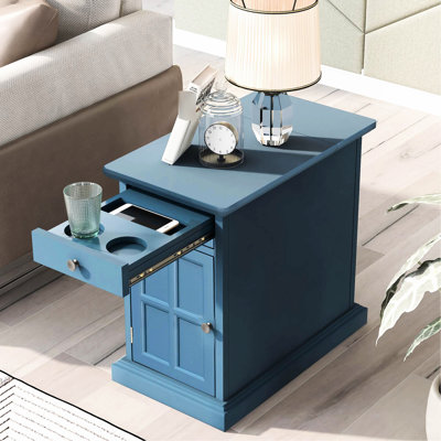 Table d'appoint antique avec porte-gobelets bleu marine. Fabriqué par des placages, du bois, du bois d'ingénierie. Rangement relevable, tiroir, fente à distance. Aucun assemblage requis. H 23 po x l 14 po x P 24,3 po + plateau en bois.