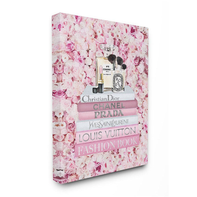Roses roses et mode féminine glamour par Amanda Greenwood - impression d'art graphique sur bois, H 48 po x l 36 po x 1,5 po