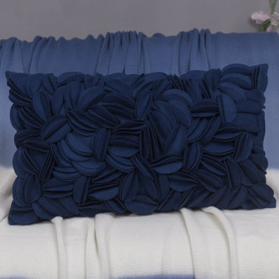 Housse de coussin brodée