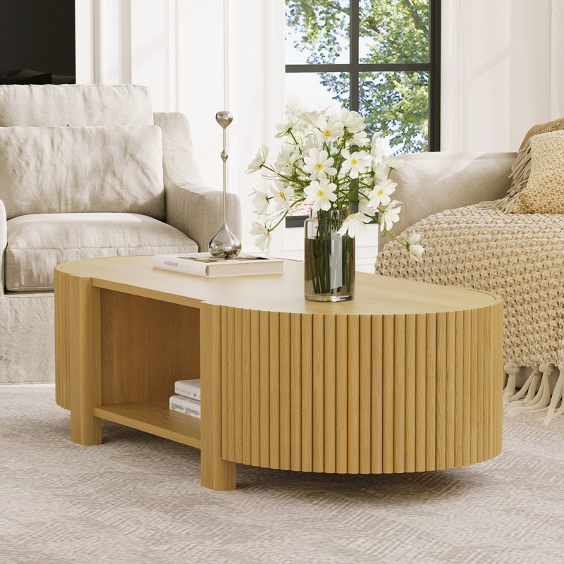 Table basse ovale cannelée avec rangement pour le salon, bois d'hévéa massif, 1 tablette et 2 portes de rangement ouvertes, naturel, 47 po