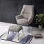 Fauteuil d'appoint et repose-pieds en cuir fleur-526376495