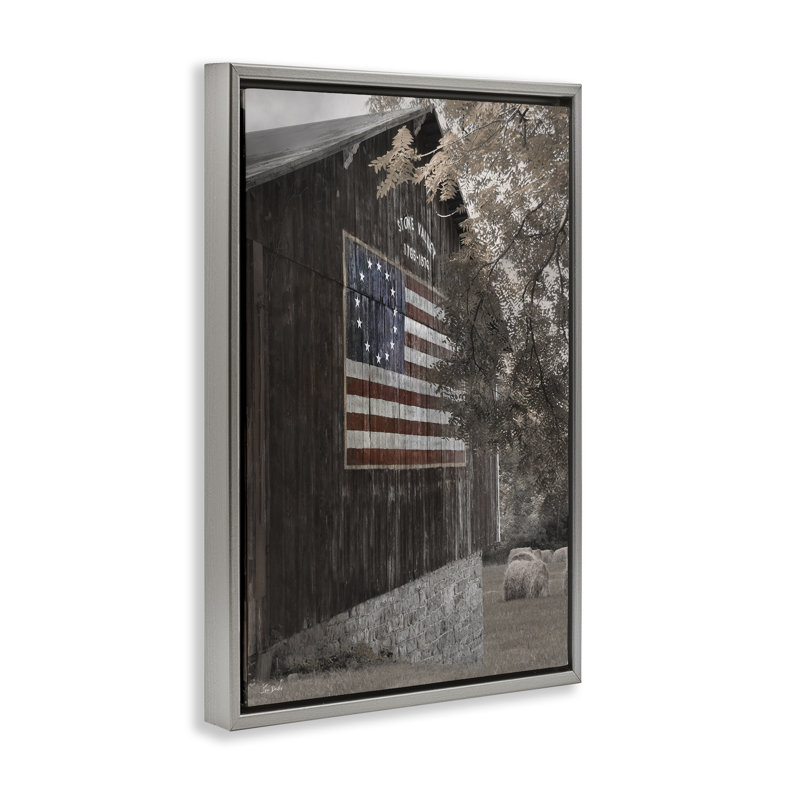 Drapeau colonial sur toile flottante encadrée de grange par Lori Deiter, H 25 po x l 17 po, Cadre flottant gris lustré