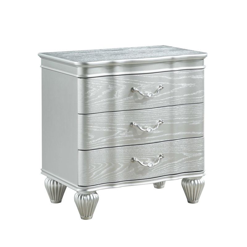 Table de chevet 3 chambres Landmark en argent - spacieuse et confortable avec 3 tiroirs