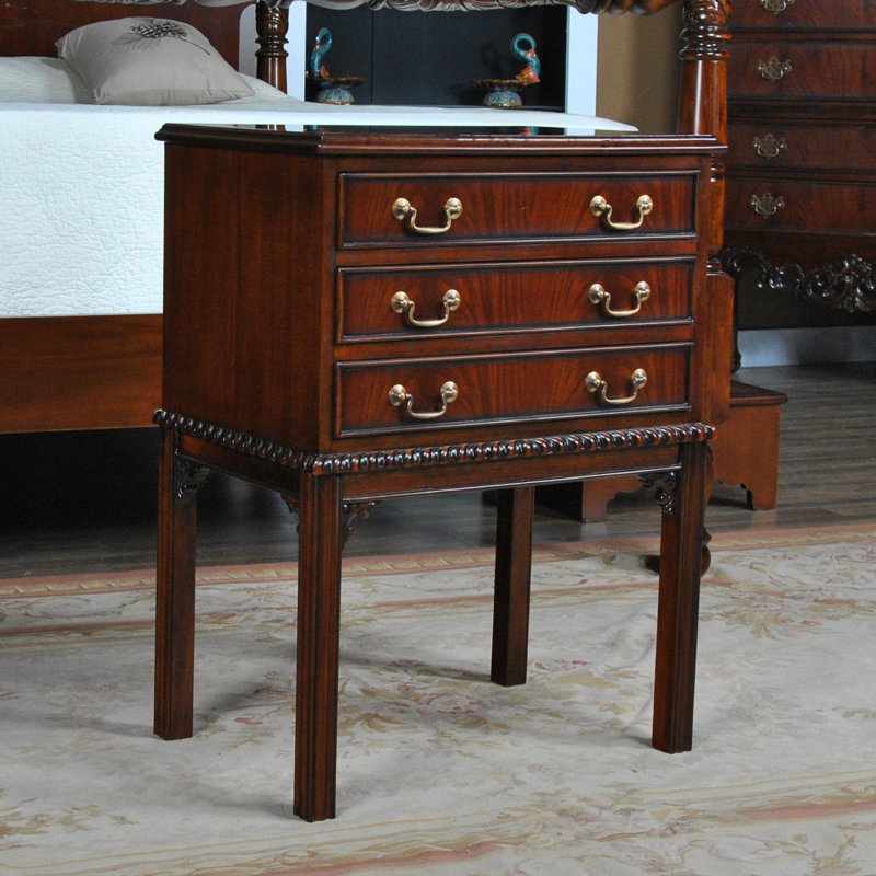 Reynoldsburg 25'' W Solid Wood Nightstand