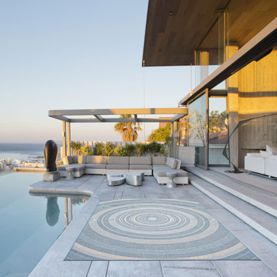 Zeppelin Indoor / Outdoor Rug