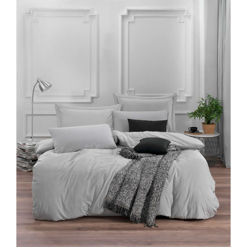 Super King Quilt Cover Set, Grey, 102.4 x 86.6 inches | 65% Cotton / 35% Polyester, Machine Washable | Includes 2 Pillowcases (19.7 x 31.5 inches) with Envelope Closure | Soft, Durable, Stylish Bedding for Ultimate Comfort