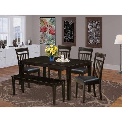 L'ensemble 6 pièces de table et chaises de cuisine comprend une table de salle à manger rectangulaire et 4 chaises de salle à manger en similicuir avec un banc, un cappuccino