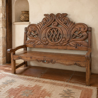 Banc en bois sculpté à la main