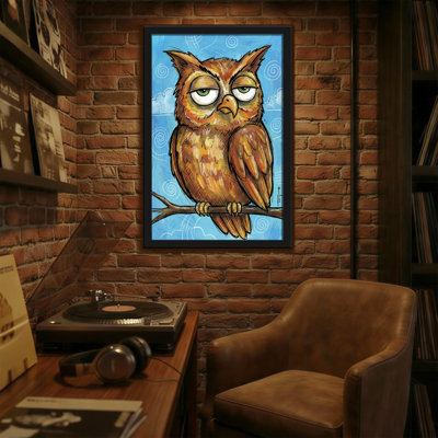 Animaux hibou perché sur une branche sur fond bleu
