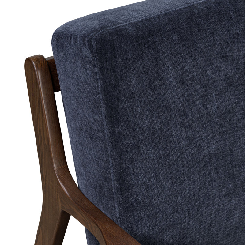 Chaise longue rembourrée en velours avec pieds en bois massif Verity, Bleu